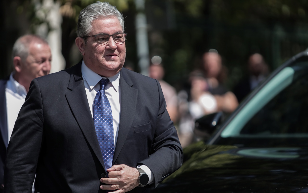 Τηλεφωνική επικοινωνία Κουτσούμπα -Σαρμά για το ναυάγιο της Πύλου