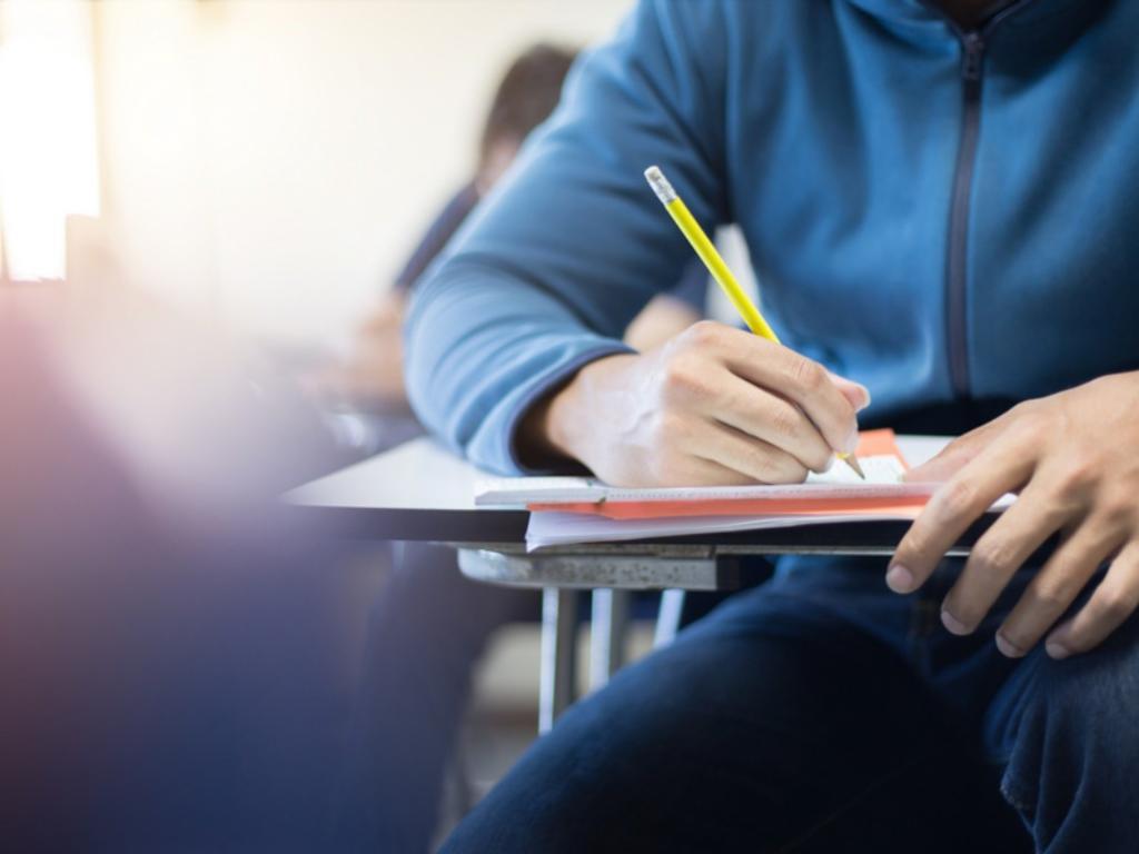 Άγχος μαθητικών εξετάσεων: 3+1 βασικές στρατηγικές συναισθηματικής διαχείρισης