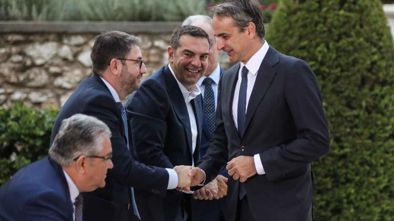 Επικοινωνία του Κ. Μητσοτάκη με τον Ν. Ανδρουλάκη – «Εκλογές στις 25 Ιουνίου»