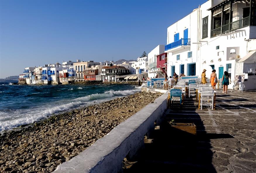 Μύκονος: Εργαζόμενος βρήκε πανάκριβο ρολόι σε παραλία και το παρέδωσε