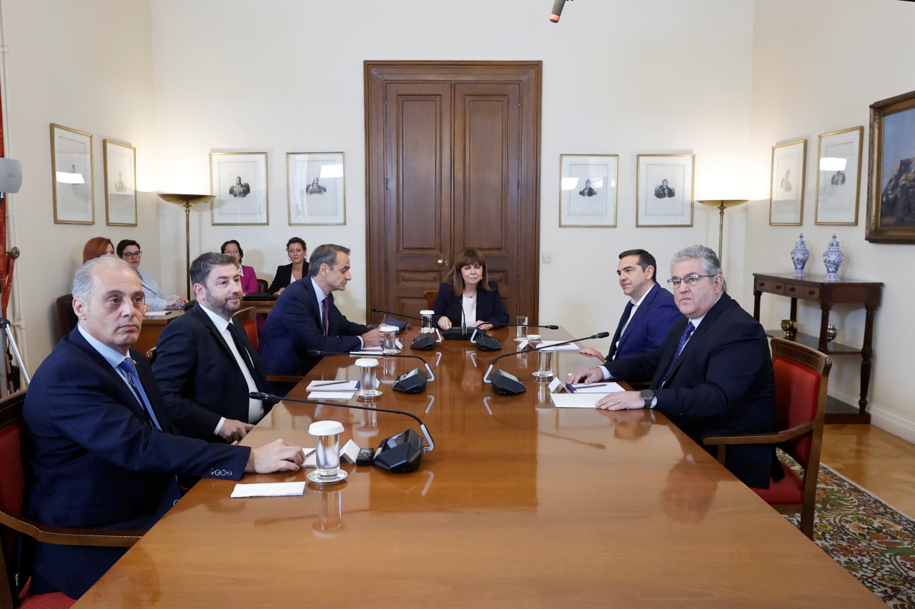 Στο Προεδρικό Μέγαρο οι πολιτικοί αρχηγοί (ΦΩΤΟ+VIDEO)