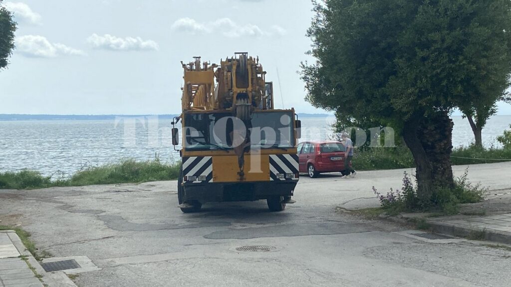 Συναγερμός στην Κρήνη για όχημα που «βούτηξε» στο Θερμαϊκό (ΦΩΤΟ+VIDEO)