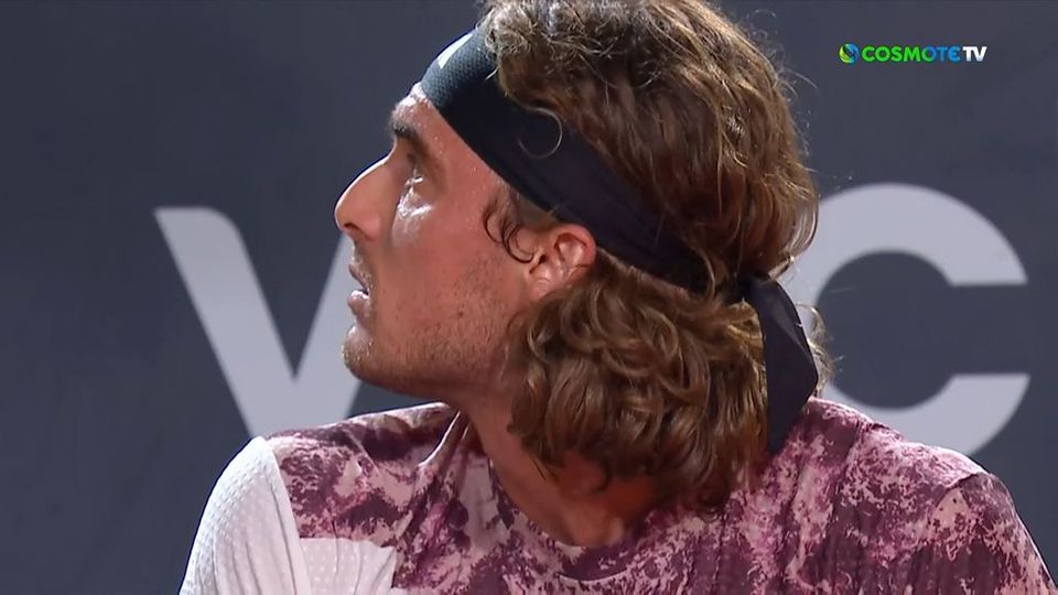 Τσιτσιπάς: Έξαλλος με τη μητέρα του -Ζήτησε να φύγει από την κερκίδα (VIDEO)