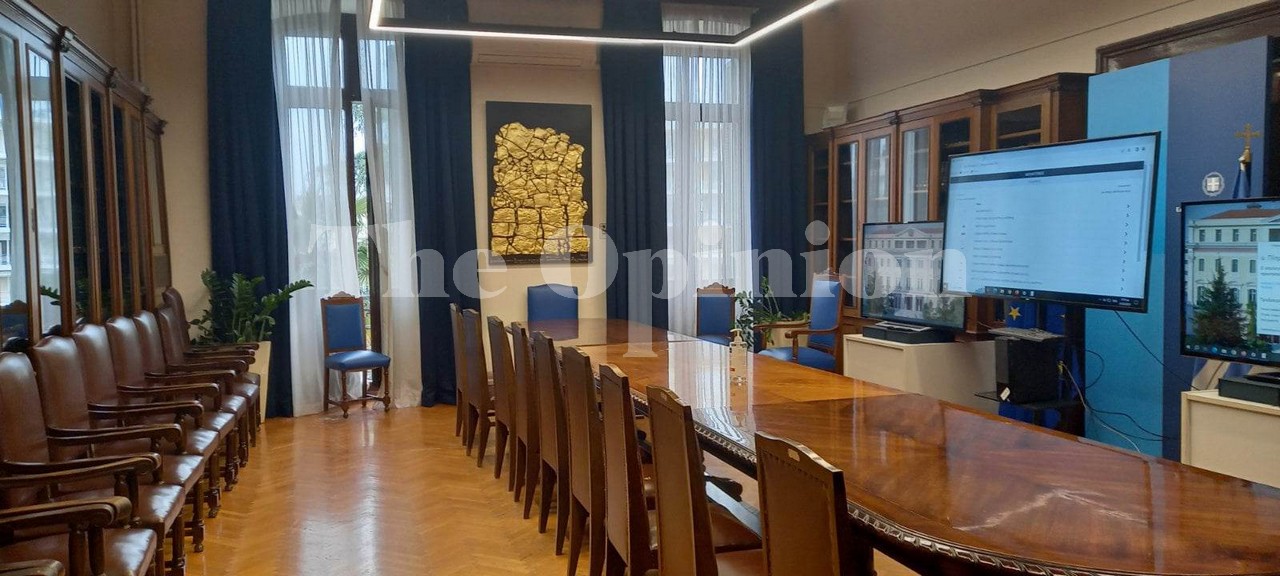 Το Διοικητήριο άνοιξε τις πύλες του για την κάλυψη των αποτελεσμάτων των εκλογών (ΦΩΤΟ)