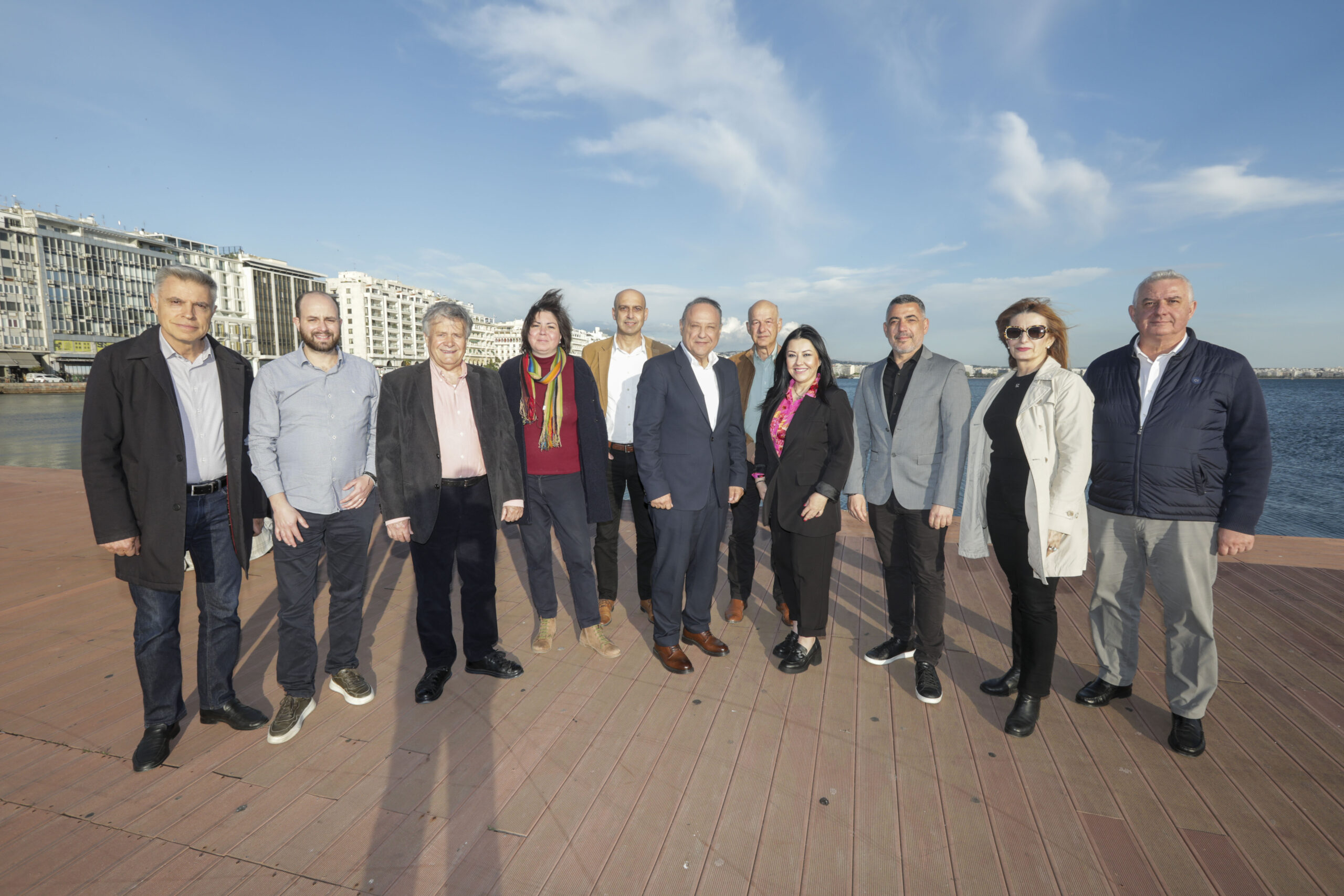 Οι 16 νέοι υποψήφιοι σύμβουλοι του Στέλιου Αγγελούδη