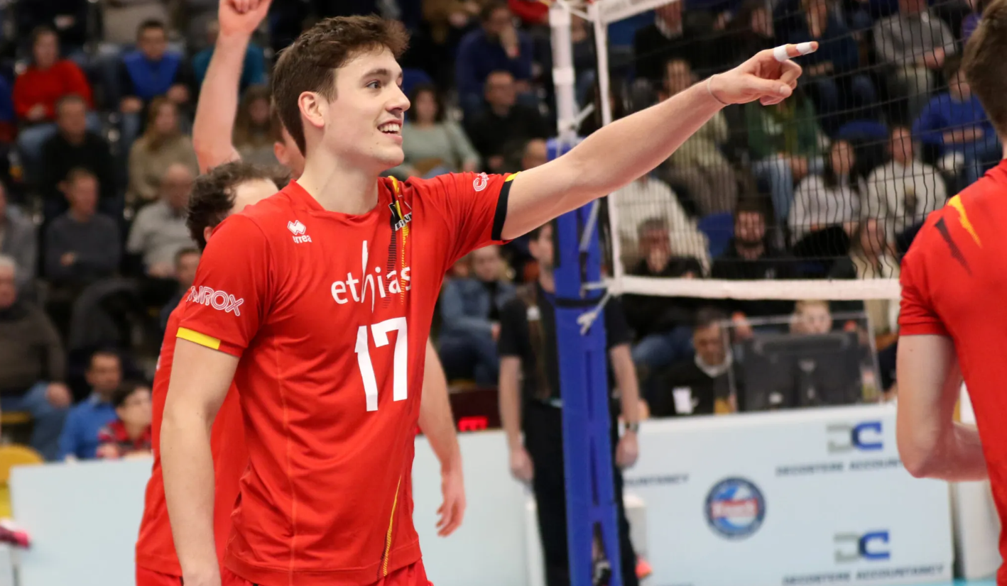 ΠΑΟΚ: Κράτησε Ντεν Ντρις και «θωρακίζει» την πίσω ζώνη με Ρουσό