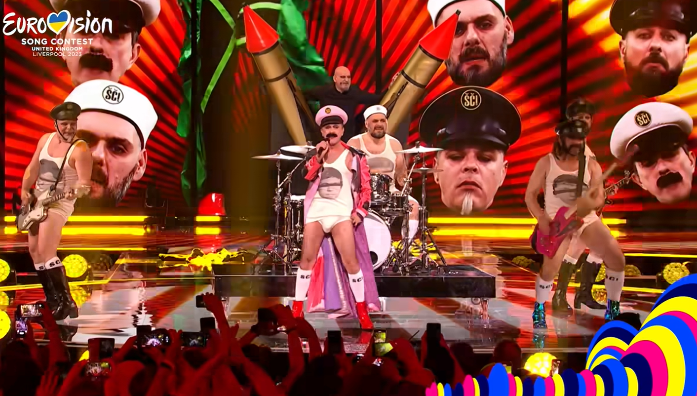 Οι Κροάτες έμειναν με τα εσώρουχα στη σκηνή της Eurovision (VIDEO)