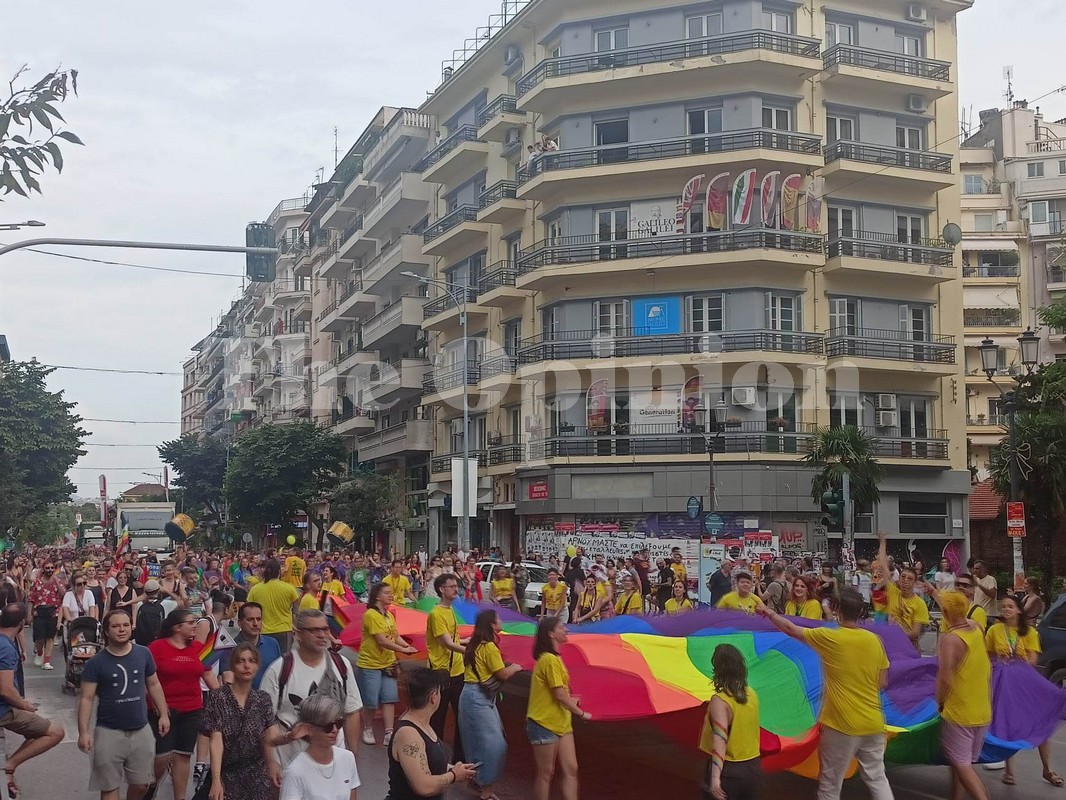 11ο Thessaloniki Pride: Ξεκίνησε η πορεία Υπερηφάνειας (ΦΩΤΟ+VIDEO)