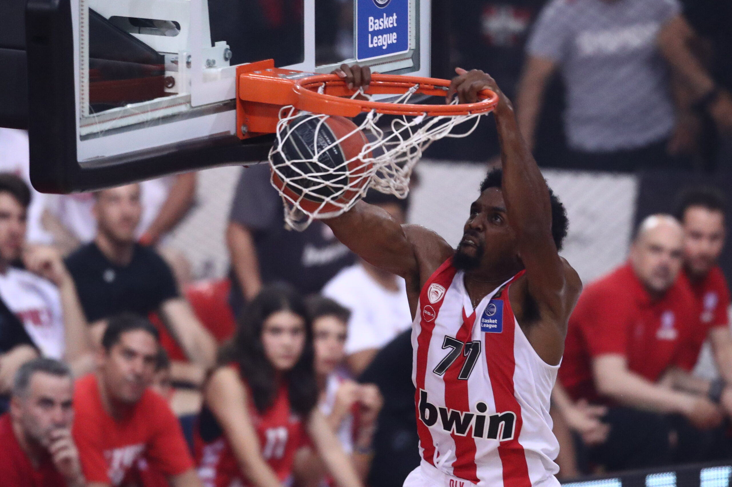 Ολυμπιακός – Παναθηναϊκός 75-52: «Ερυθρόλευκη» υπεροχή και 2-1 στη σειρά