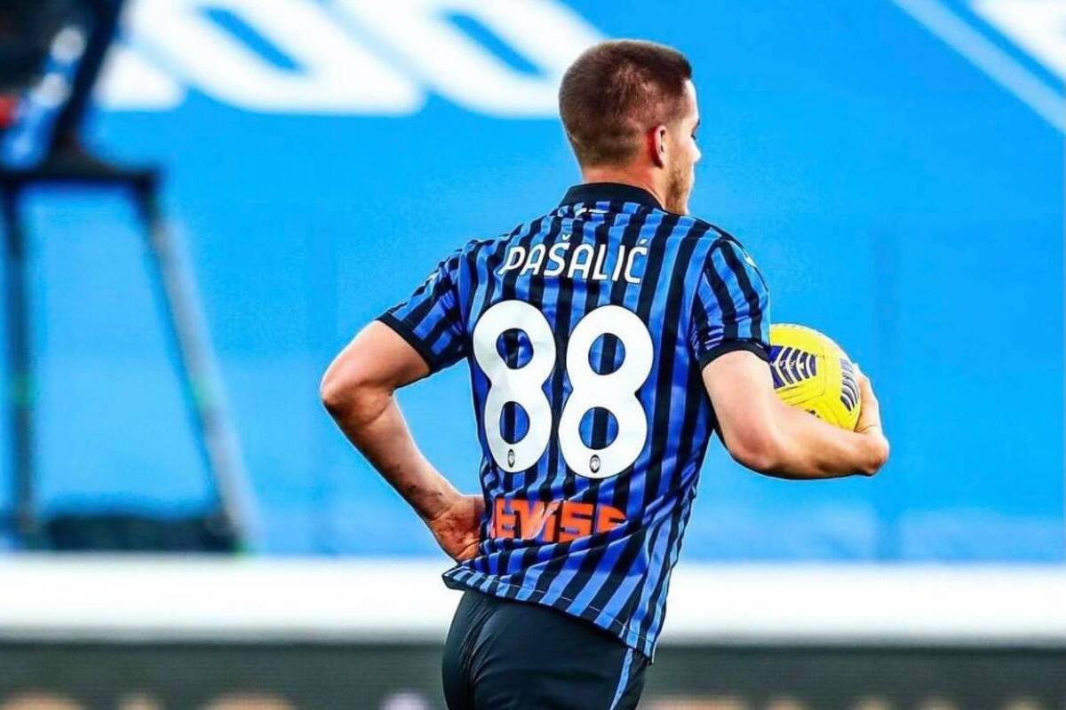 Ιταλία: Γιατί η κυβέρνηση απαγόρευσε τις φανέλες με το Νο. 88;