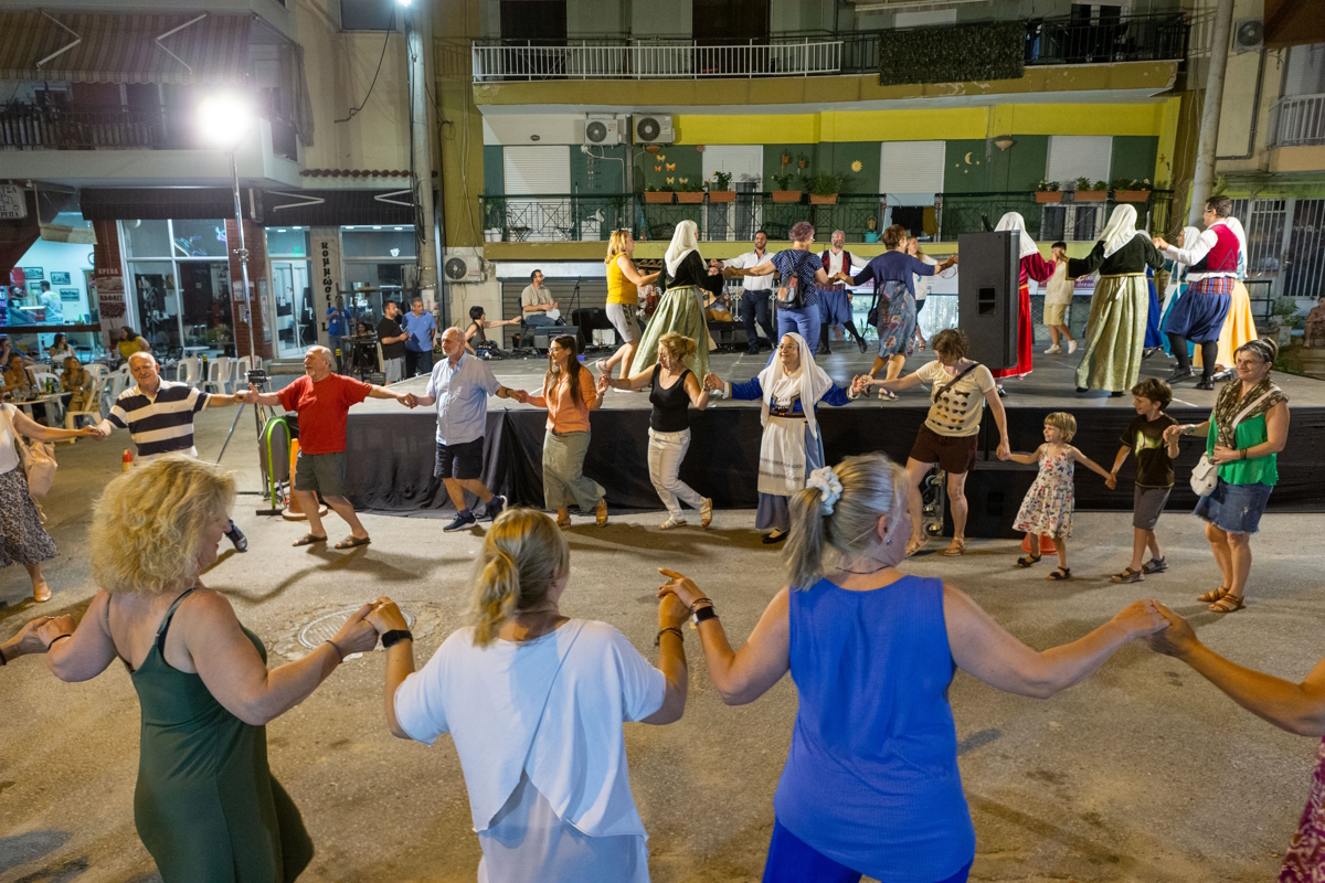 Πλήθος κόσμου τίμησε τα «Αγιοπαυλίτικα» του δήμου Νεάπολης Συκεών