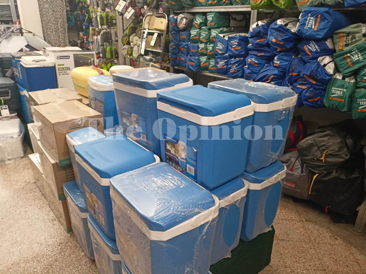 Πως διαμορφώνονται φέτος οι τιμές στα είδη κάμπινγκ