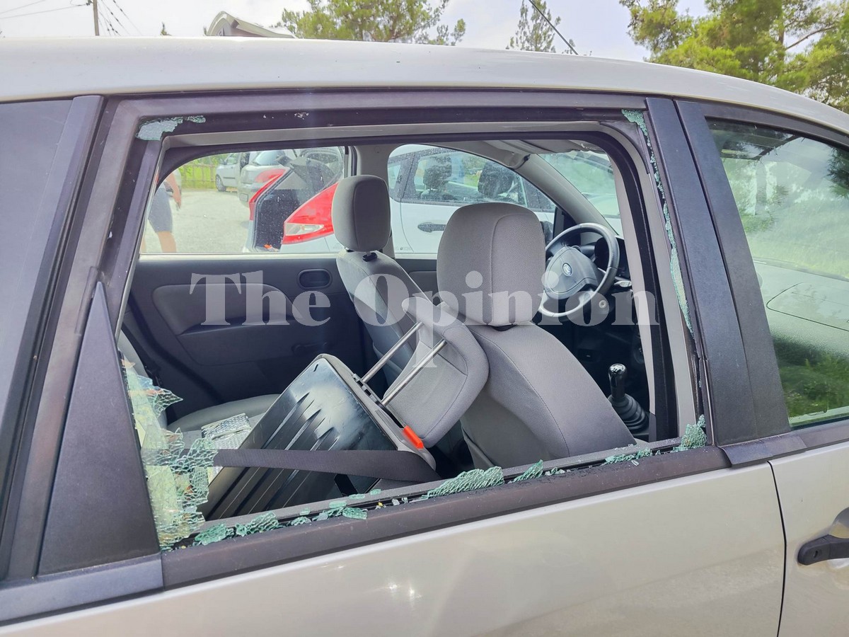 Θεσσαλονίκη: Έσπασαν και διέρρηξαν αυτοκίνητα στο Σέιχ Σου (ΦΩΤΟ – VIDEO)