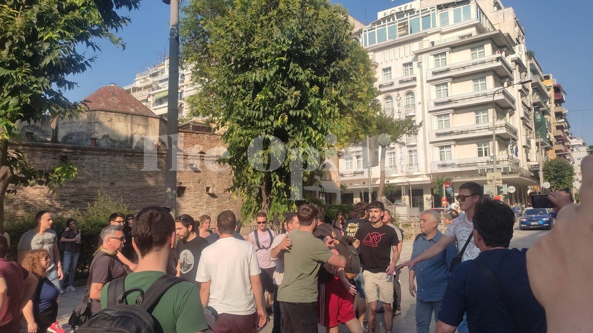 Θεσσαλονίκη: Ένταση στη διαμαρτυρία για το ναυάγιο στη Πύλο (ΦΩΤΟ – VIDEO)