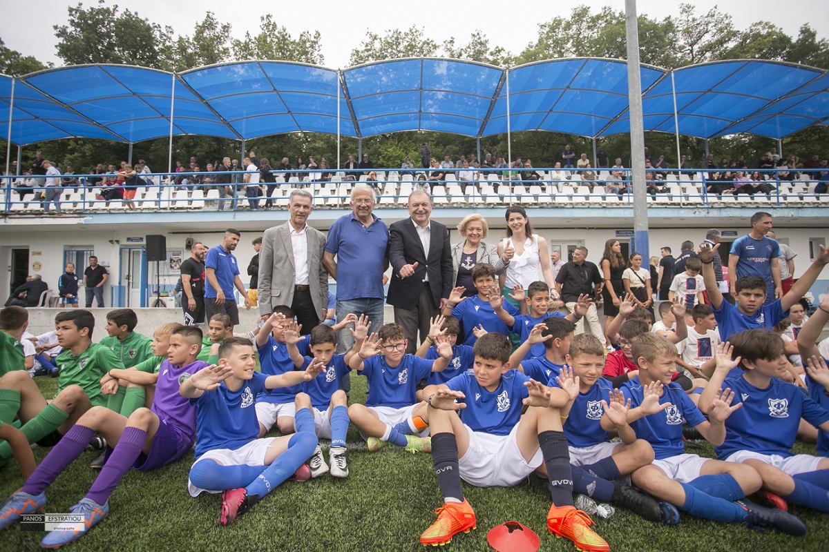 Φίλυρο: Νέος χλοοτάπητας και σκέπαστρο στο γήπεδο ποδοσφαίρου