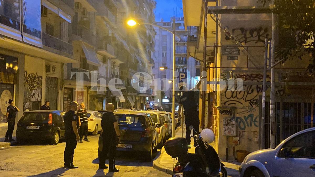 Θεσσαλονίκη: Συνελήφθη ο άνδρας  που ταμπουρώθηκε αφού κυνήγησε με μαχαίρι 17χρονο (VIDEO)