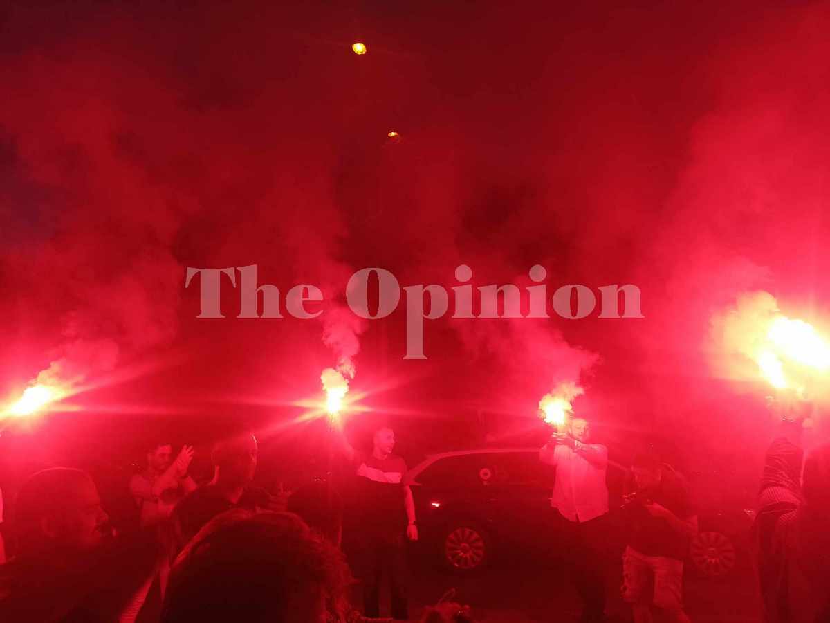 Θεσσαλονίκη: «Όλη η Ελλάδα είναι μπλε» – Ξέφρενοι πανηγυρισμοί στη διοικούσα της Νέας Δημοκρατίας (ΦΩΤΟ+VIDEO)