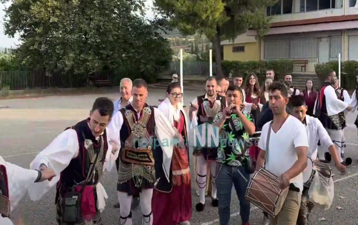 Εκλογές με… νταούλια, ζουρνάδες και παραδοσιακές στολές (VIDEO)