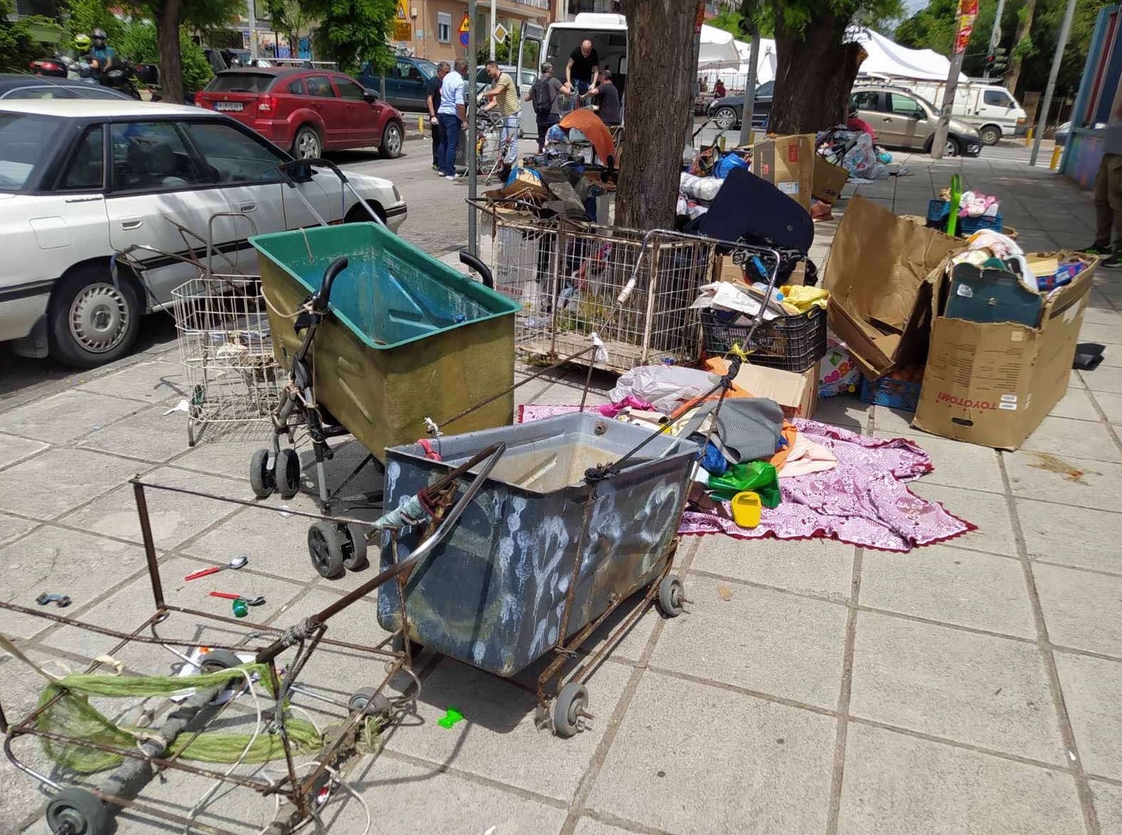 Θεσσαλονίκη: «Σαφάρι» ελέγχων της ΕΛ.ΑΣ. για παρεμπόριο στις λαϊκές αγορές (VIDEO)