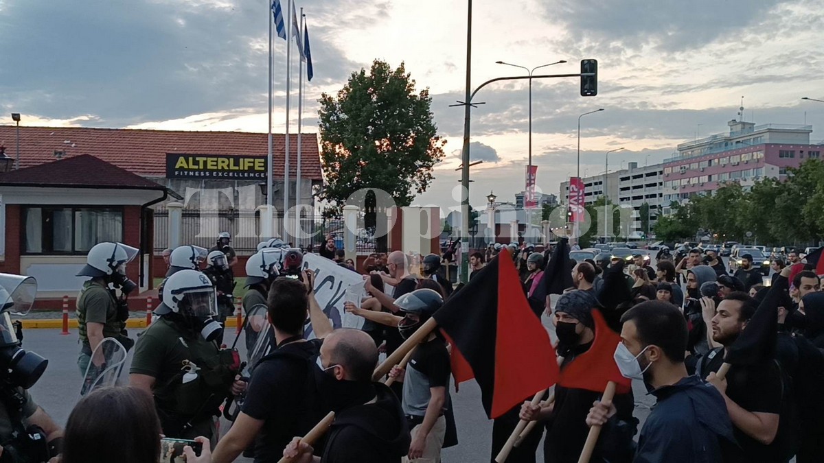 Συνθήματα για την τραγωδία στη Πύλο – Μαζική διαδήλωση στη Θεσσαλονίκη (ΦΩΤΟ – VIDEO)