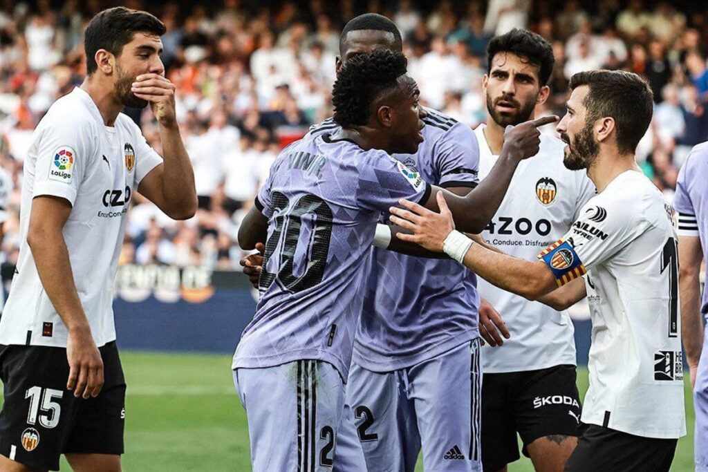 Ρατσιστική επίθεση στον Βινίσιους: «Καμπάνες» έως και 60.000 ευρώ σε 7 άτομα!