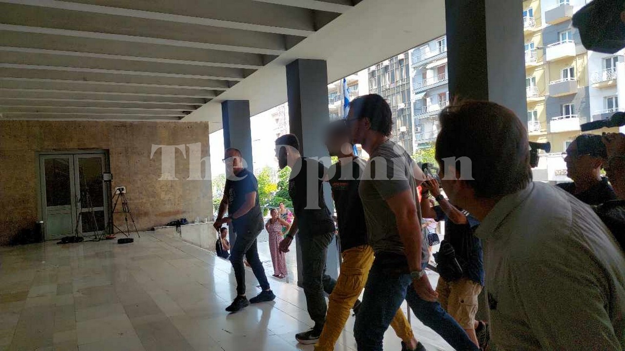 Θεσσαλονίκη: Στον Εισαγγελέα ο καθ’ ομολογίαν δράστης της Μενεμένης (ΦΩΤΟ)