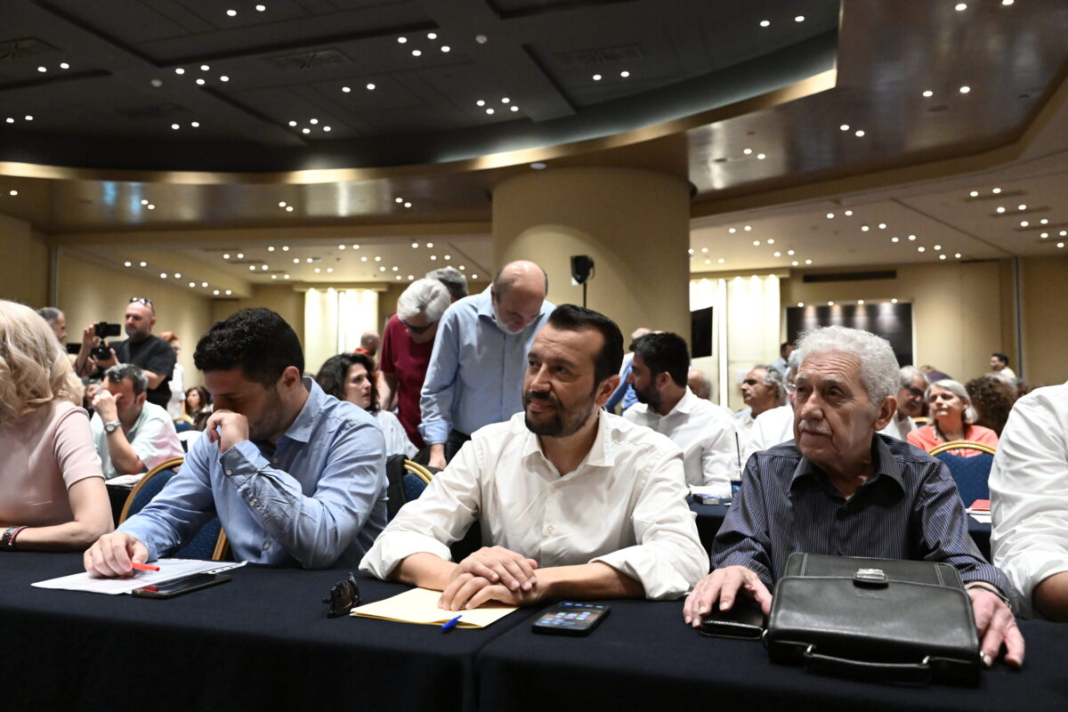 ΣΥΡΙΖΑ: Υποψήφιος πρόεδρος ο Νίκος Παππάς