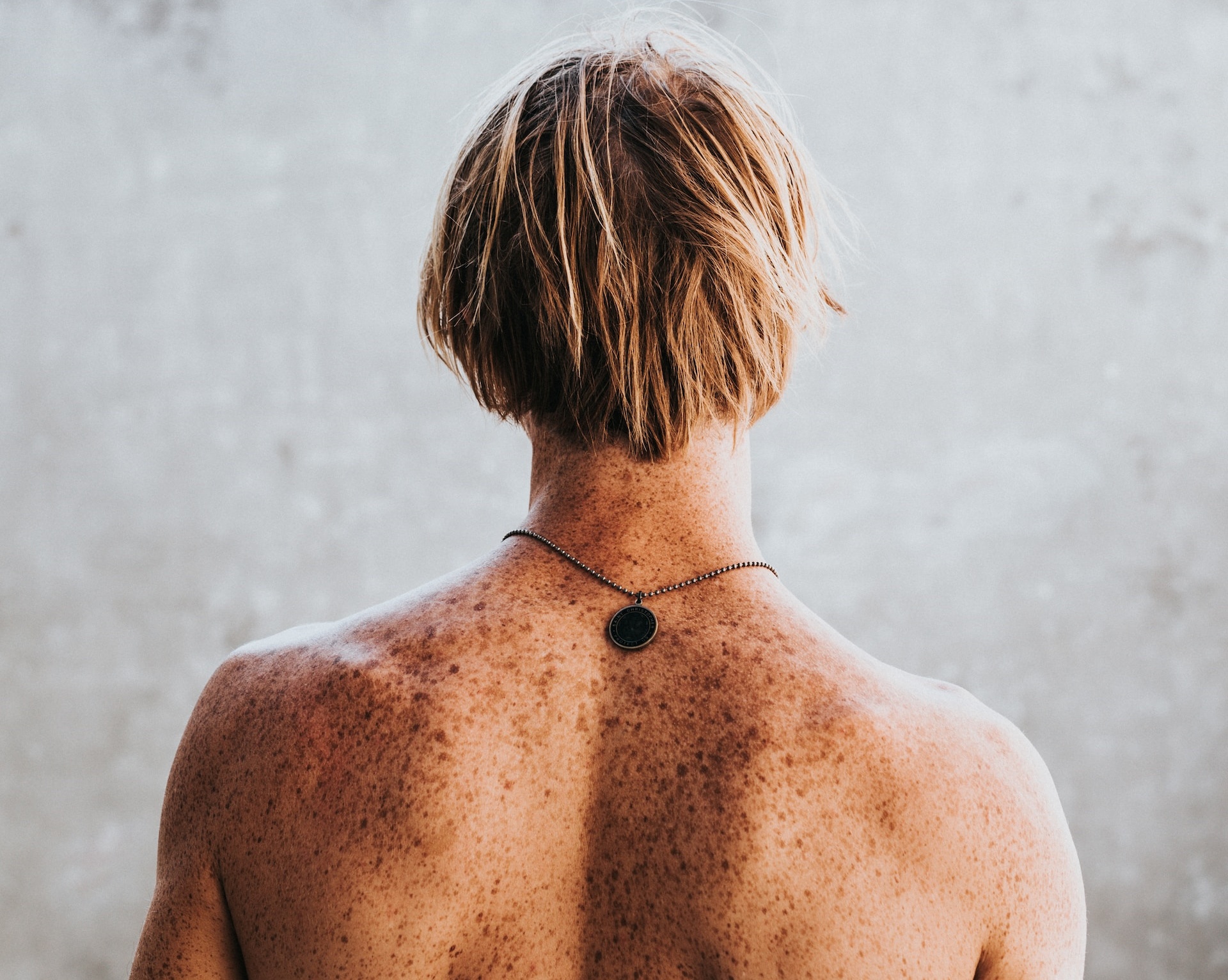 Ανασφαλείς με το σώμα τους όλο και περισσότεροι άνδρες – Πώς θα αποκτήσουν μεγαλύτερη σιγουριά στον καθρέφτη