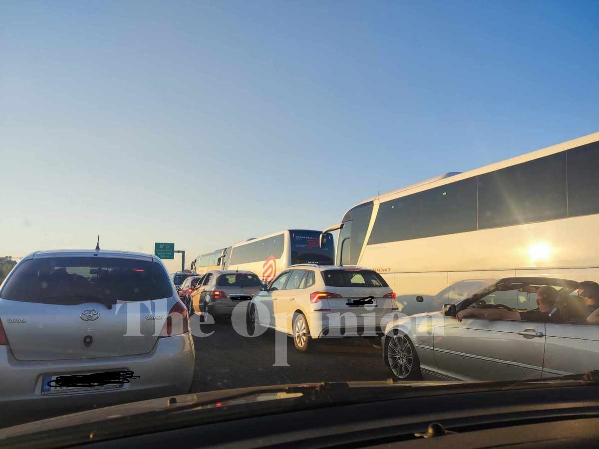 Καραμπόλα 4 ΙΧ στο Παπαγεωργίου – Μποτιλιάρισμα στην Περιφερειακή