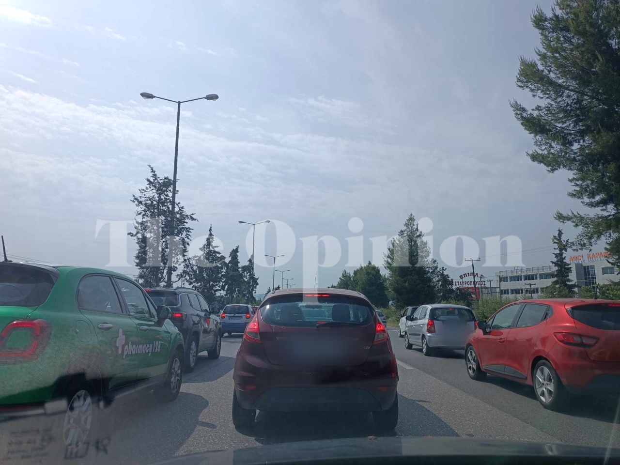 Θεσσαλονίκη: Σύγκρουση τεσσάρων οχημάτων στη Μουδανιών- Ένας τραυματίας