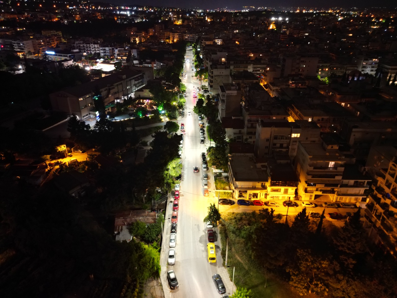 Θεσσαλονίκη: Ξεκίνησε η αντικατάσταση 10.000 παλαιών και ενεργοβόρων φωτιστικών (ΦΩΤΟ)