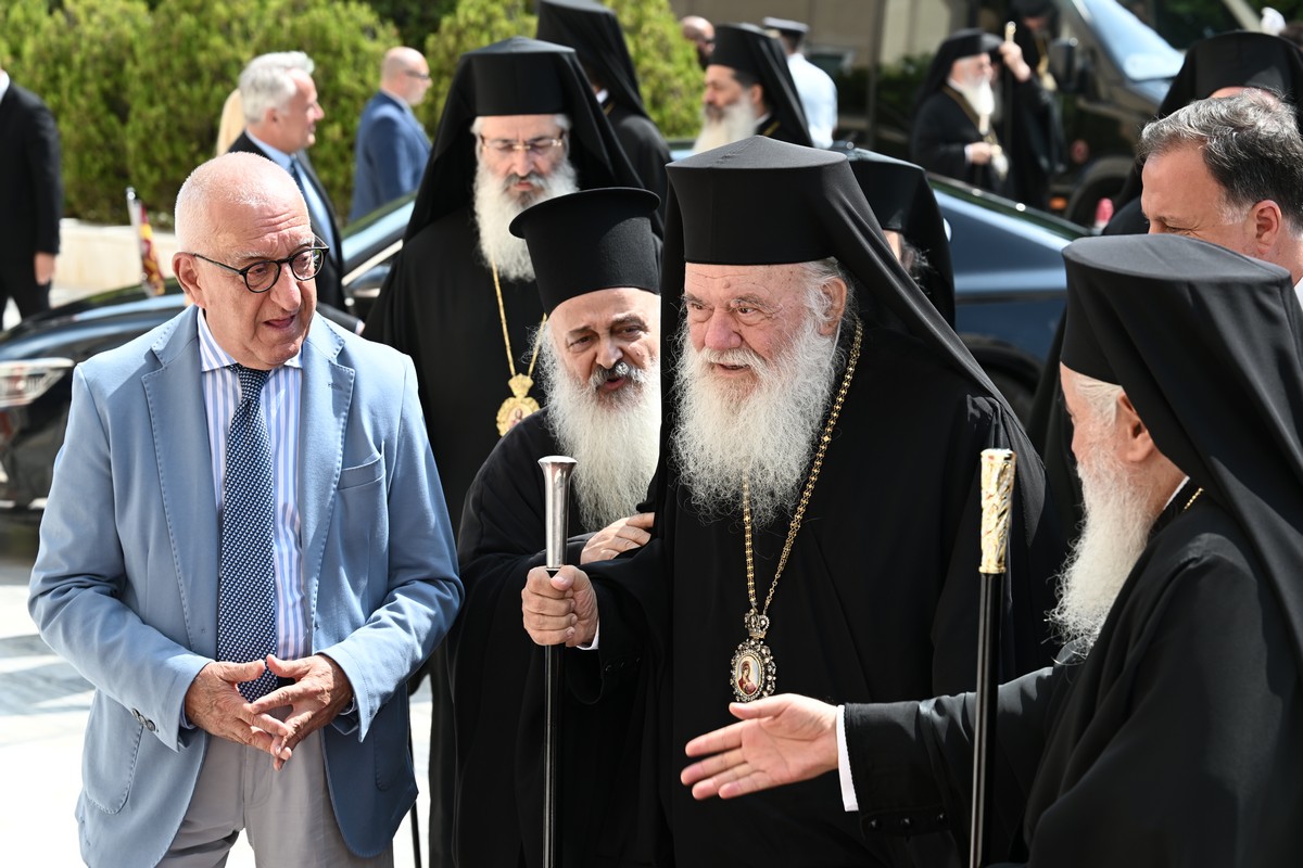 Αρχιεπίσκοπος Ιερώνυμος: «Είναι ώρα να αντιμετωπίσουμε τη δραματική αυτή κατάσταση»