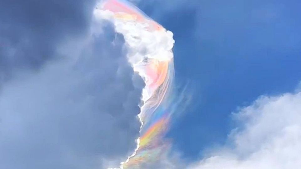 Ουρανός όπως πίνακας ζωγραφικής (VIDEO)