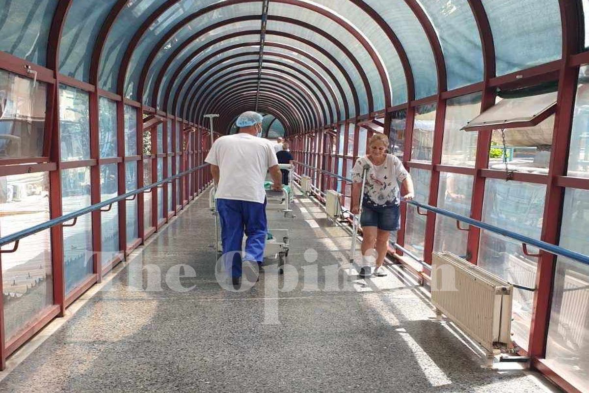 «Βράζει» το τούνελ μεταφοράς ασθενών στο ΑΧΕΠΑ – «Μόνο οι 4 από τις 10 χειρουργικές αίθουσες λειτουργούν» (ΦΩΤΟ-VIDEO)