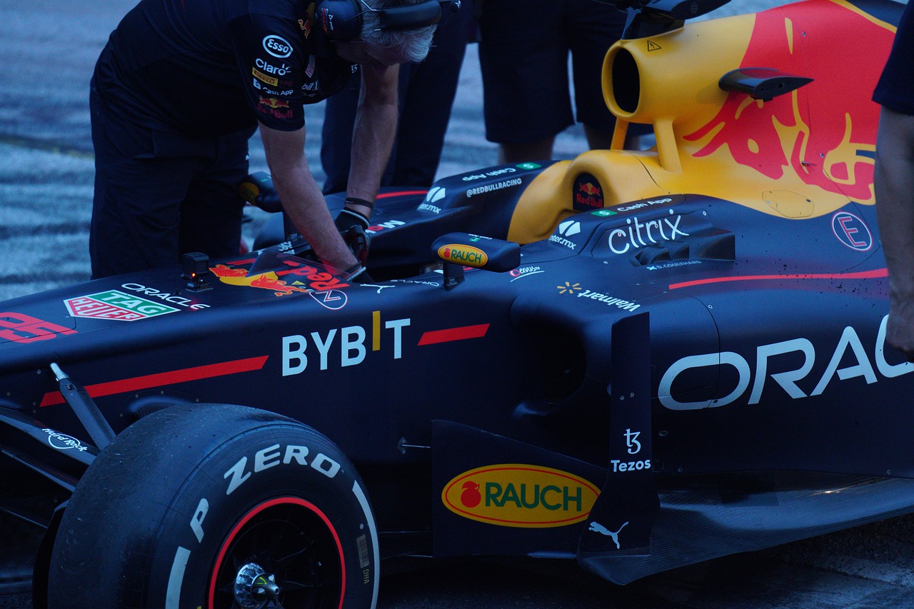 Αγώνες Sim: Μηδενισμός για Μαξ Φερστάπεν