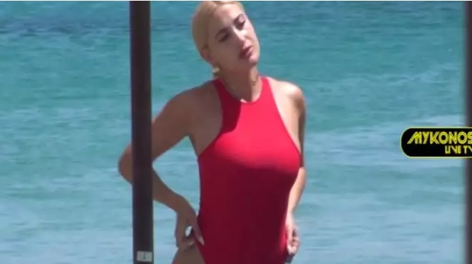 Ιωάννα Τούνη: Προκάλεσε στα social media με την ιδιωτική παραλία της (VIDEO)