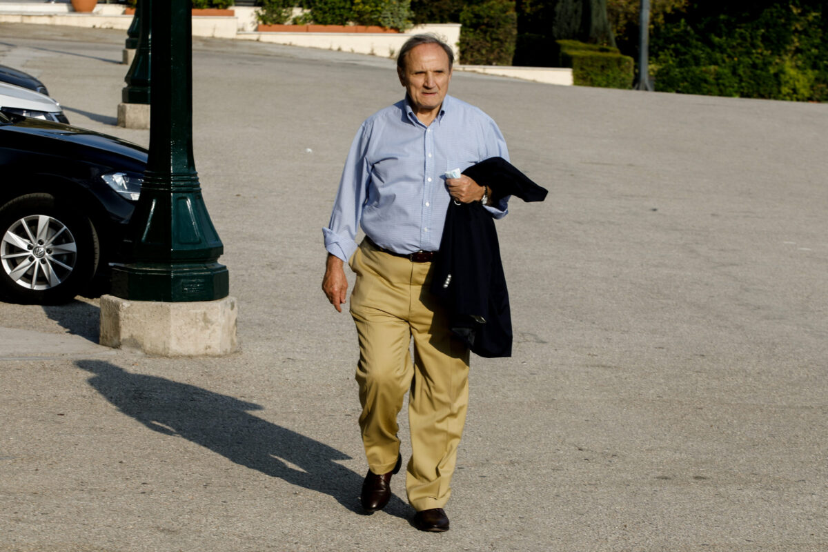 Υποψηφιότητα για την ηγεσία του ΣΥΡΙΖΑ-ΠΣ κατέθεσε ο Στέφανος Τζουμάκας