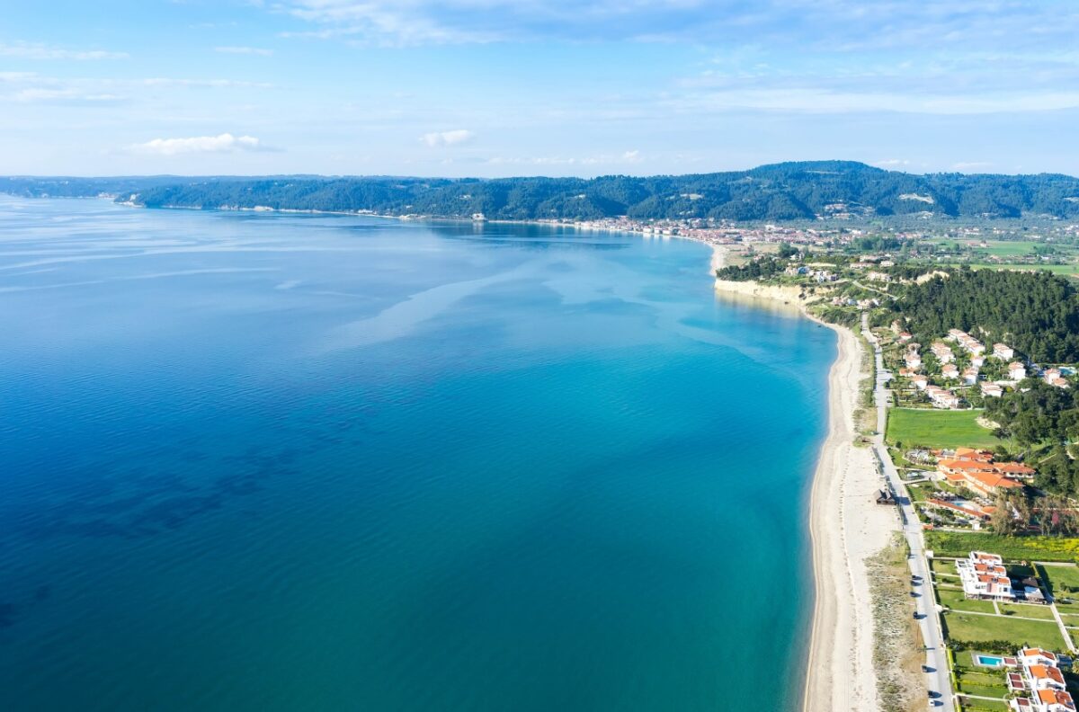 Θάσος: Άνδρας τραυματίστηκε στο κεφάλι κάνοντας βουτιά από βράχο