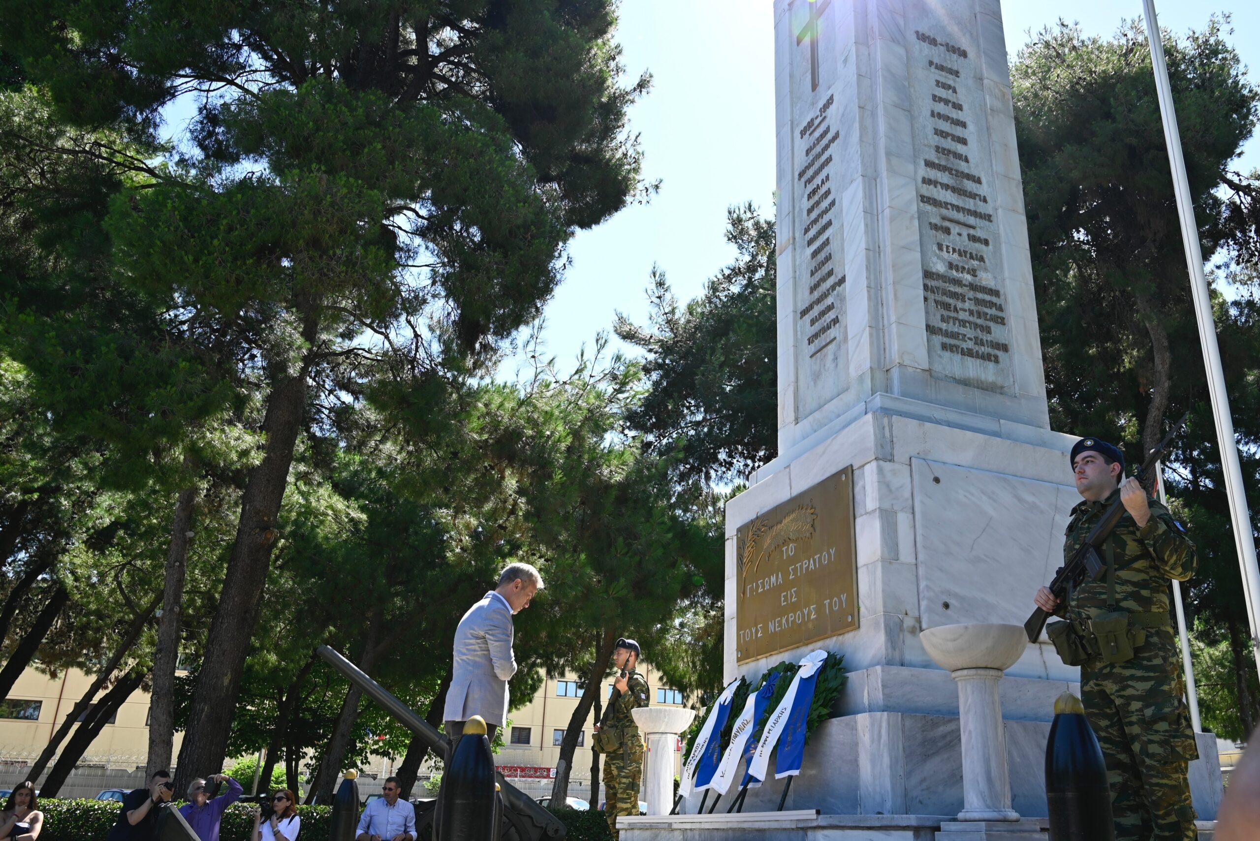 Θεσσαλονίκη: Στεφάνι στη μνήμη των πεσόντων στην Κύπρο κατέθεσε ο Ζέρβας – «Να αποδοθεί δικαιοσύνη»