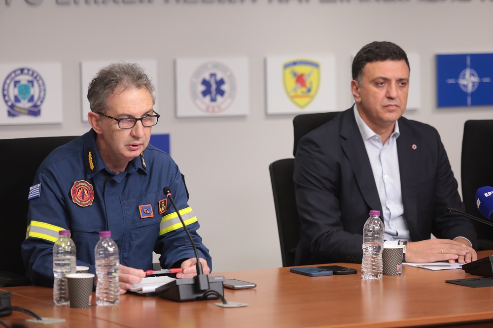 O Βασίλης Κικίλιας στον Έβρο σε σύσκεψη για τις φωτιές – Θα κάνει αυτοψία από αέρος στις καμένες περιοχές