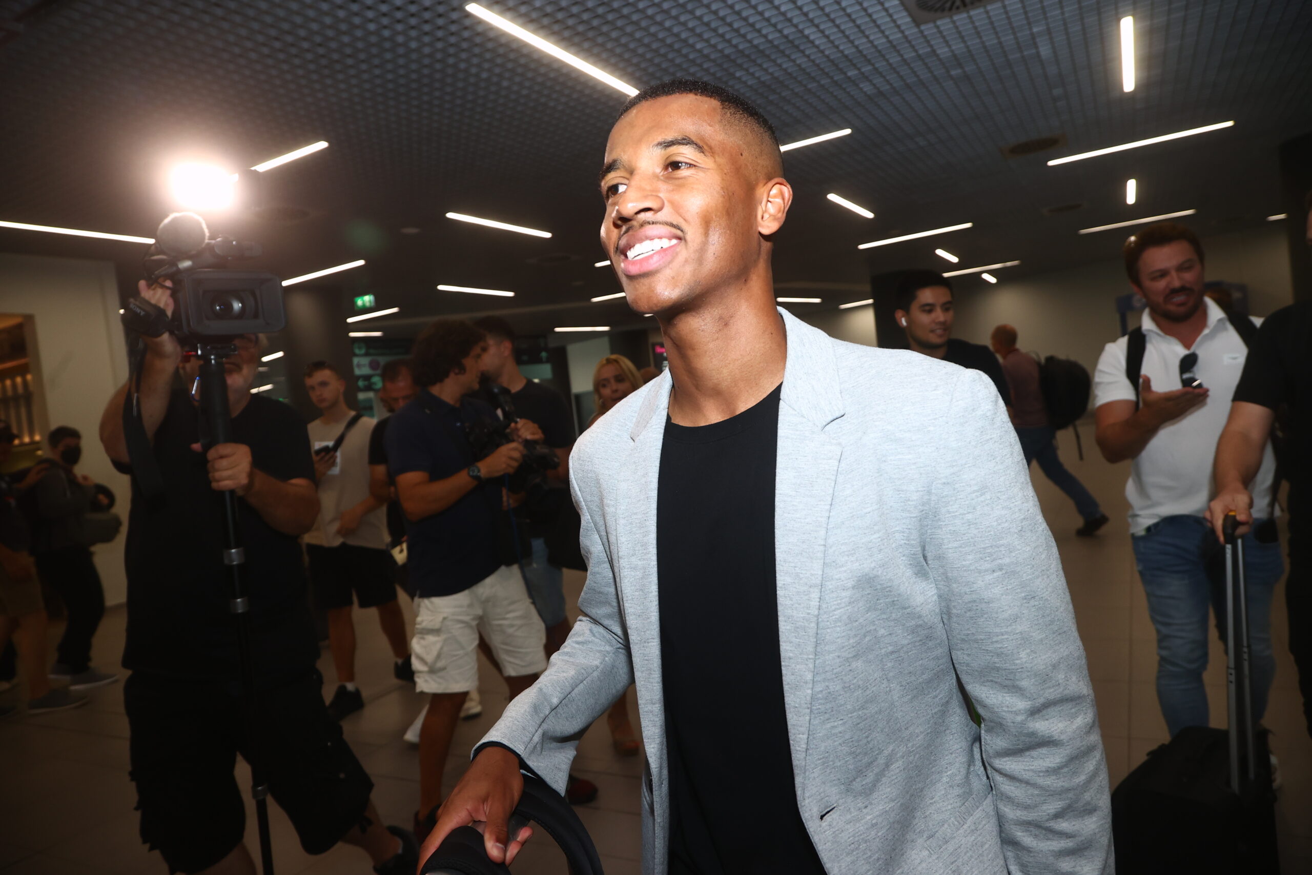 Έφτασε στην Θεσσαλονίκη για τον ΠΑΟΚ ο Μάρκος Αντόνιο! (ΦΩΤΟ)