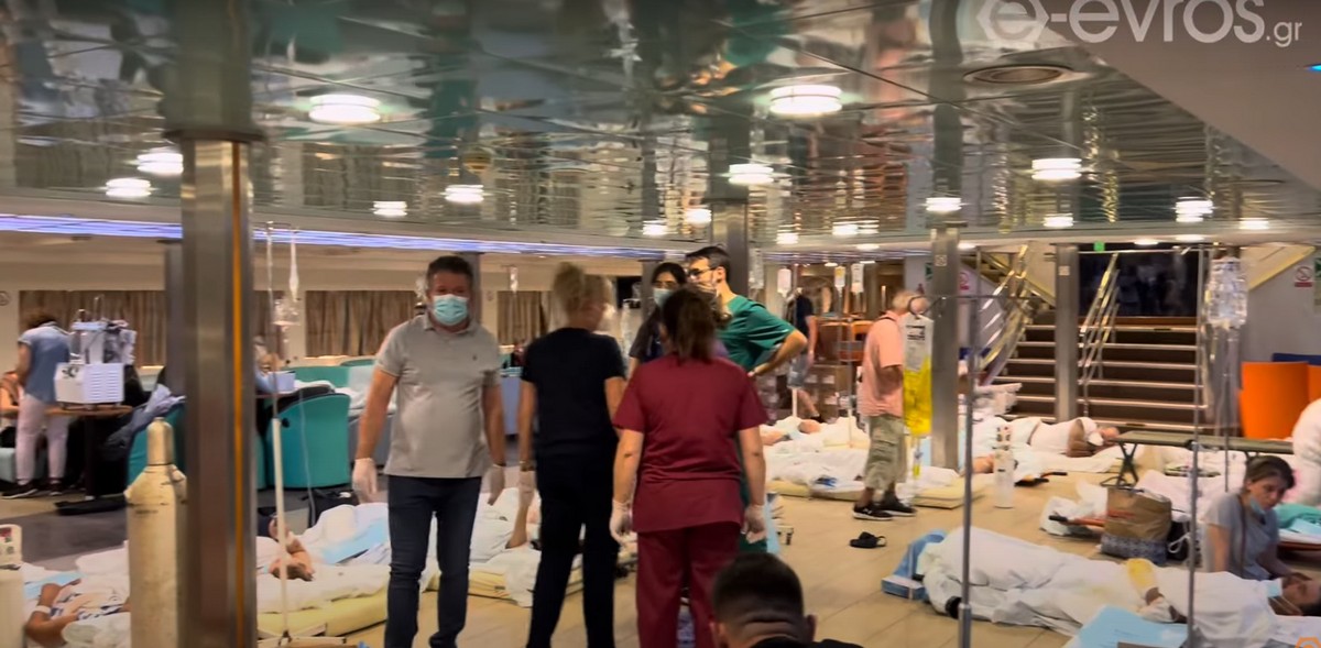 Φωτιά στην Αλεξανδρούπολη: Σε πλοίο στο λιμάνι οι ασθενείς του νοσοκομείου που εκκενώθηκε (VIDEO)