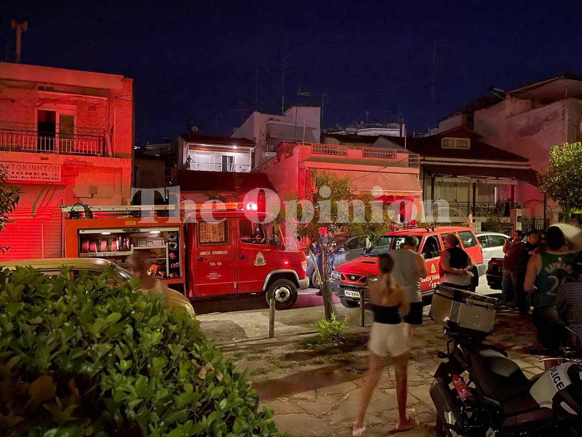 Φωτιά στην Άνω Πόλη – Στο νοσοκομείο ηλικιωμένος – Αναφορές για εκρήξεις (ΦΩΤΟ -VIDEO)