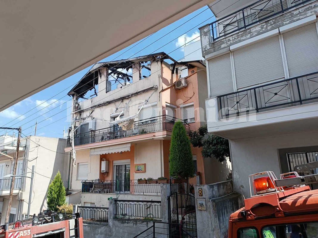 Φωτιά σε σπίτι στη δυτική Θεσσαλονίκη (ΦΩΤΟ)