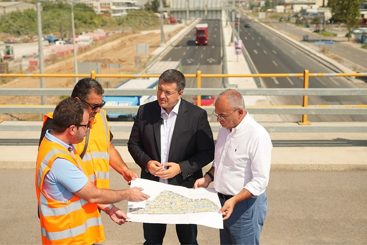 Αυτοψία Τζιτζικώστα στις εργασίες στον κόμβο Κ16