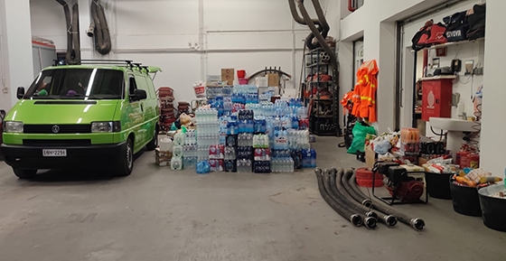 Αλεξανδρούπολη: Συγκεντρώνουν είδη πρώτης ανάγκης για τους πυροσβέστες που μάχονται με τις φλόγες