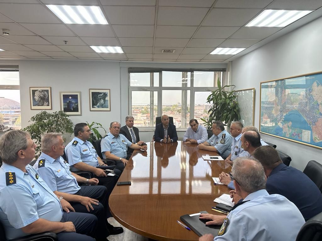 Θεσσαλονίκη: Σύσκεψη Οικονόμου με Αξιωματικούς της ΕΛ.ΑΣ. για τα μέτρα στη ΔΕΘ (ΦΩΤΟ)