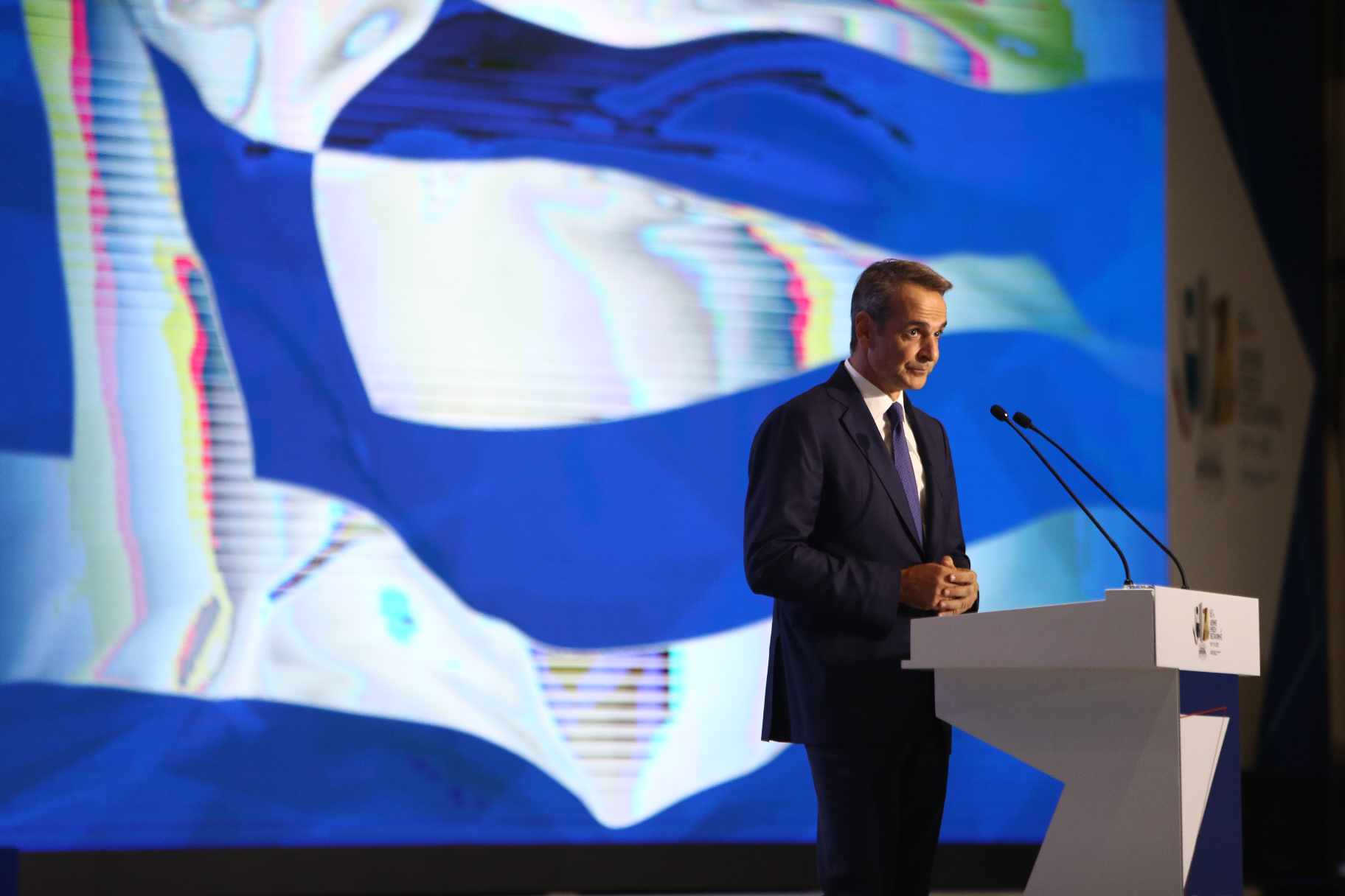 ΝΔ: Ο Μητσοτάκης θέλει το 13/13 και όλο το χάρτη με γαλάζιο χρώμα