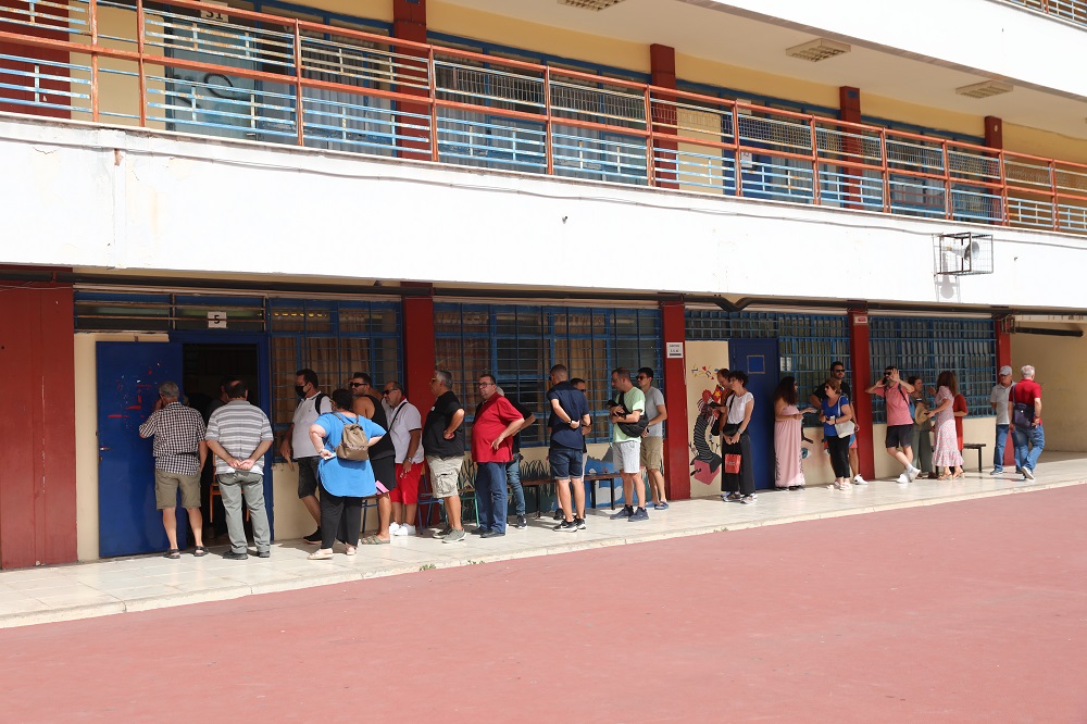 Μεγάλη η συμμετοχή του κόσμου στις εκλογές του ΣΥΡΙΖΑ – 280 άτομα το λεπτό (ΦΩΤΟ)