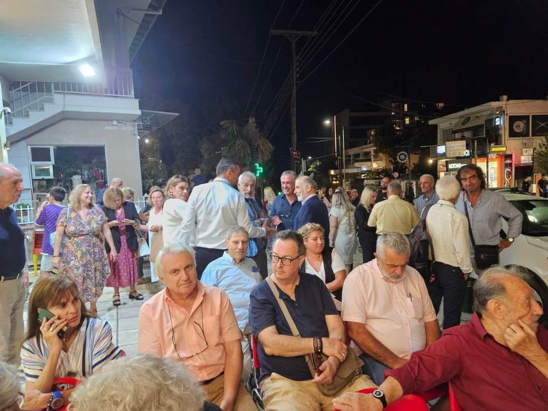 Νίκος Νυφούδης: Εγκαινιάστηκε το εκλογικό κέντρο στο Πανόραμα